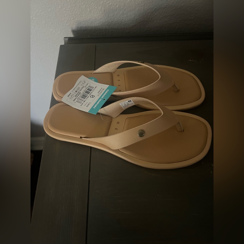 Reef Willow Ella Thong Flat Sandals - Picture 2 of 7